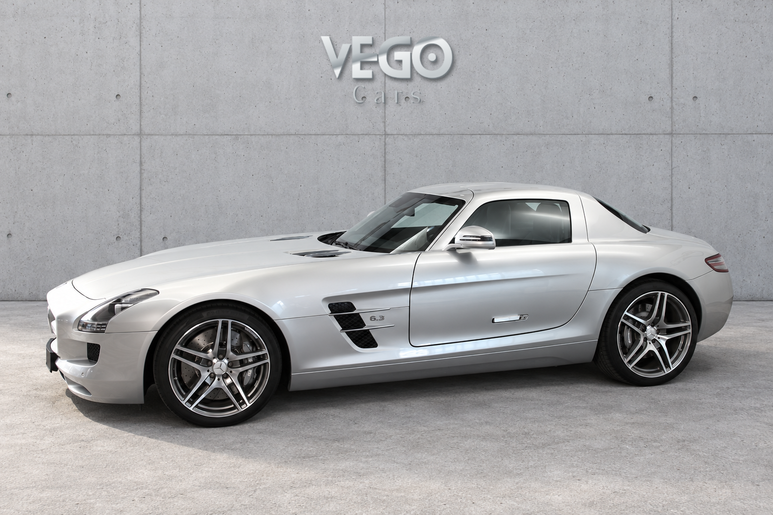 Mercedes-Benz SLS AMG