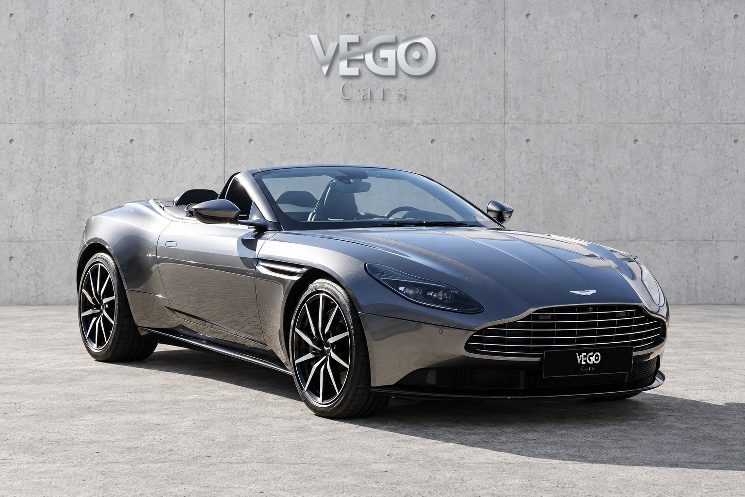 Aston Martin DB11